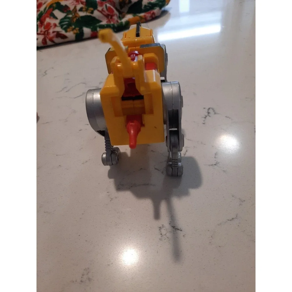 Yellow Lion Vintage Voltron Third Dimension Action Figure 1998 Trendmasters 90s